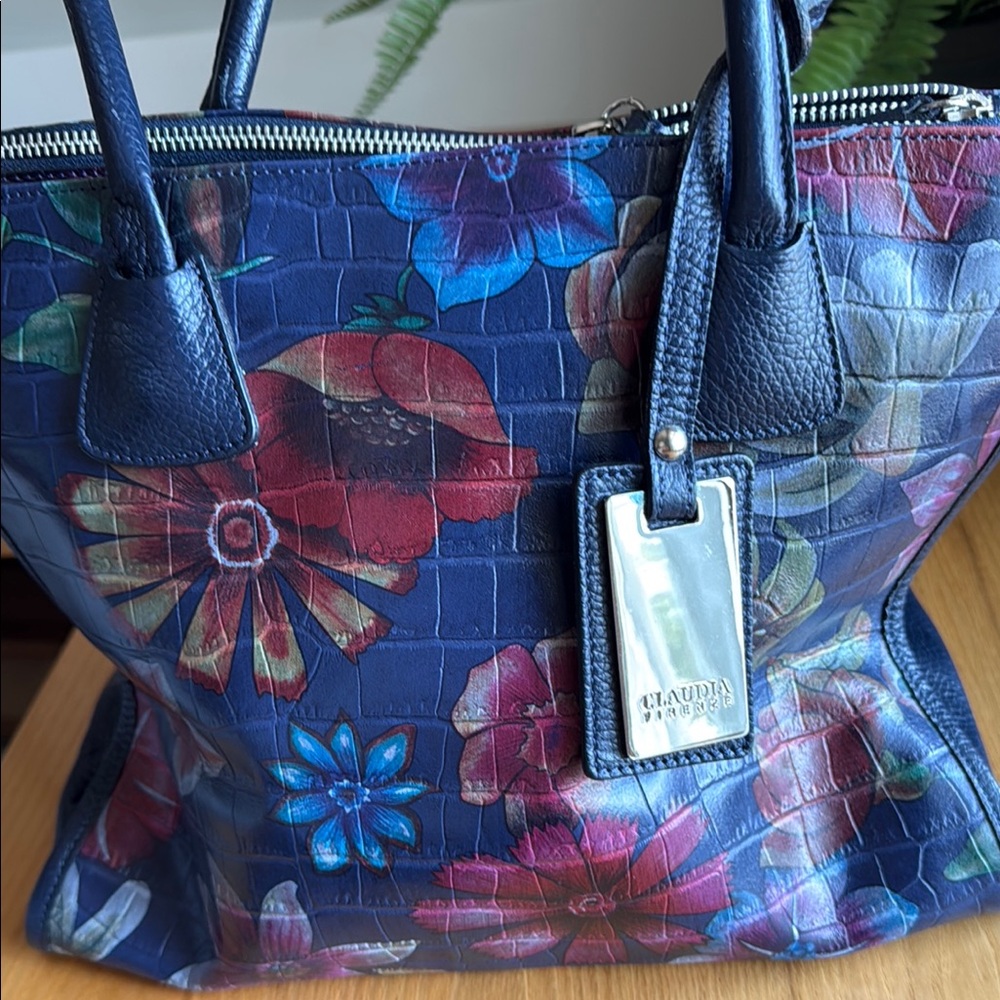 Claudia Frenze nwot Blue and Red Floral leather croc Tote Bag Set